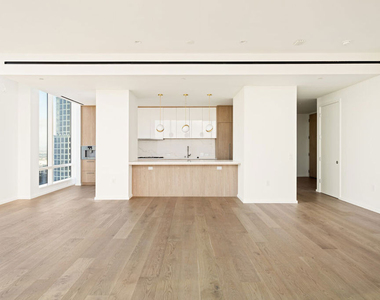 1000 W 8th Street - Photo Thumbnail 12
