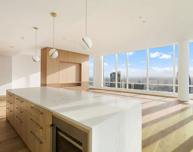 1000 W 8th Street - Photo Thumbnail 12