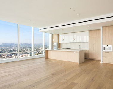 1000 W 8th Street - Photo Thumbnail 9