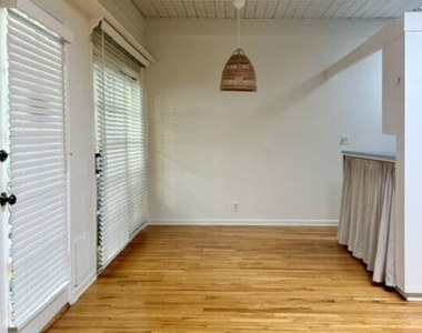 1123 10th Street - Photo Thumbnail 9