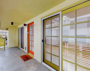 1123 10th Street - Photo Thumbnail 2