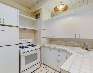 1123 10th Street - Photo Thumbnail 7