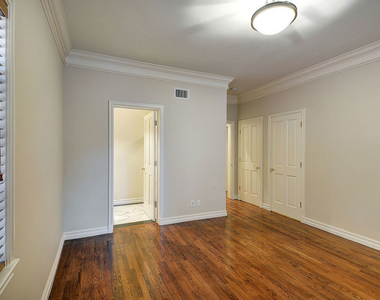 149 S Rodeo Drive - Photo Thumbnail 15