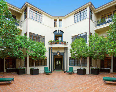 149 S Rodeo Drive - Photo Thumbnail 17