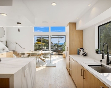 302 Ashland Avenue - Photo Thumbnail 3