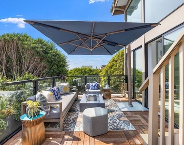302 Ashland Avenue - Photo Thumbnail 9