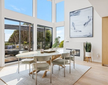 302 Ashland Avenue - Photo Thumbnail 6