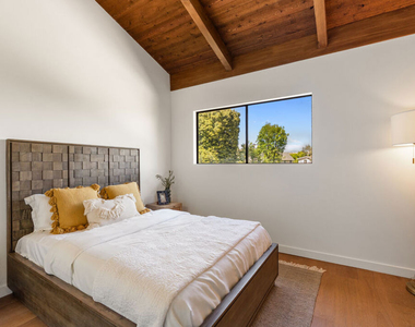 8506 Oak Court - Photo Thumbnail 29