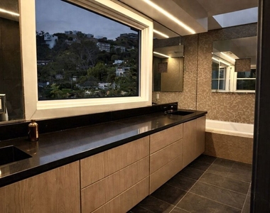 8810 Hollywood Boulevard - Photo Thumbnail 4