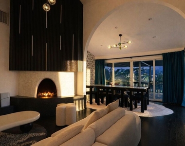 8810 Hollywood Boulevard - Photo Thumbnail 21