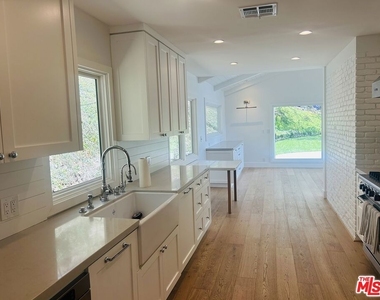 20645 Seaboard Road - Photo Thumbnail 5