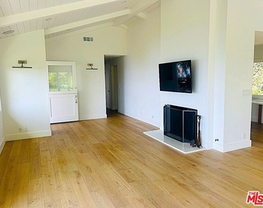 20645 Seaboard Road - Photo Thumbnail 7