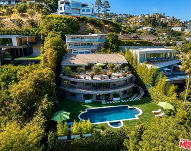 8740 W St Ives Drive - Photo Thumbnail 44