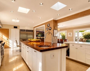 8740 W St Ives Drive - Photo Thumbnail 13