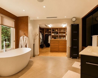 8740 W St Ives Drive - Photo Thumbnail 22