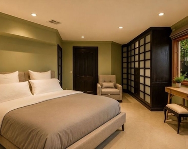 8740 W St Ives Drive - Photo Thumbnail 50