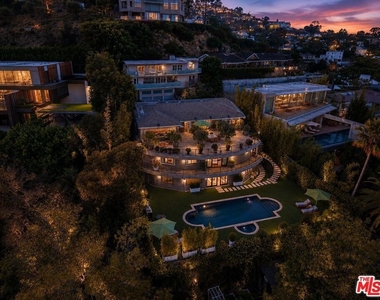 8740 W St Ives Drive - Photo Thumbnail 45