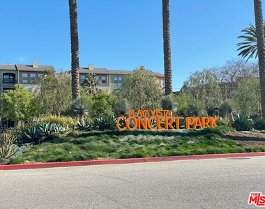 6400 Crescent Parkway - Photo Thumbnail 9