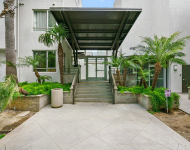 6400 Crescent Parkway - Photo Thumbnail 1