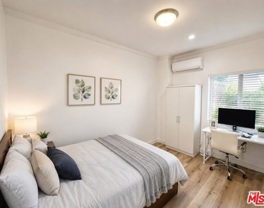 2927 S Catalina Street - Photo Thumbnail 11
