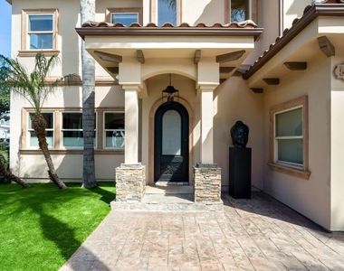 5136 Berryman Avenue - Photo Thumbnail 7
