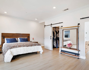 5136 Berryman Avenue - Photo Thumbnail 45