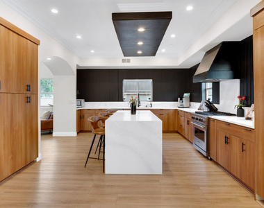 5136 Berryman Avenue - Photo Thumbnail 19