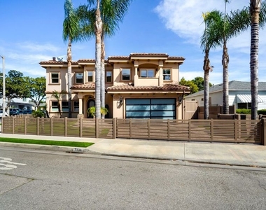 5136 Berryman Avenue - Photo Thumbnail 6