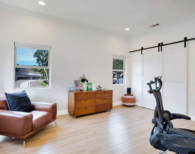 5136 Berryman Avenue - Photo Thumbnail 28