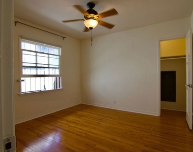 2916 Reservoir - Photo Thumbnail 15