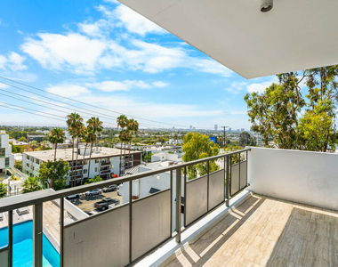 1155 N La Cienega Boulevard - Photo Thumbnail 8