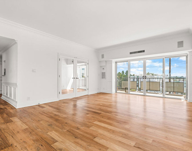 1155 N La Cienega Boulevard - Photo Thumbnail 1