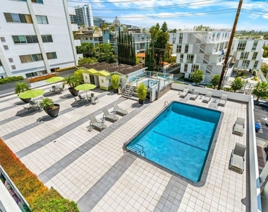1155 N La Cienega Boulevard - Photo Thumbnail 26