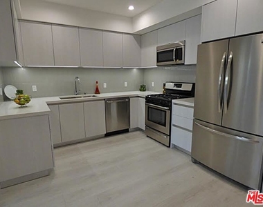 1526 Armacost Avenue - Photo Thumbnail 20