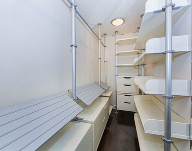 1037 N Vista Street - Photo Thumbnail 11