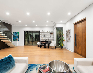 610 N Stanley Avenue - Photo Thumbnail 13
