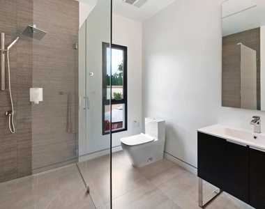 610 N Stanley Avenue - Photo Thumbnail 33