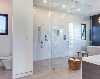 610 N Stanley Avenue - Photo Thumbnail 22