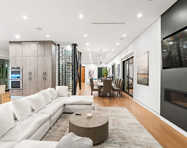 610 N Stanley Avenue - Photo Thumbnail 15