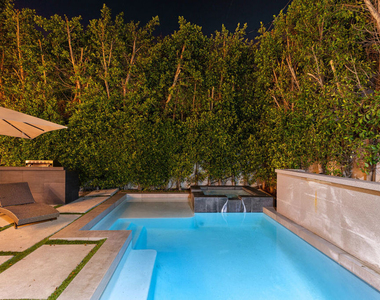 610 N Stanley Avenue - Photo Thumbnail 4