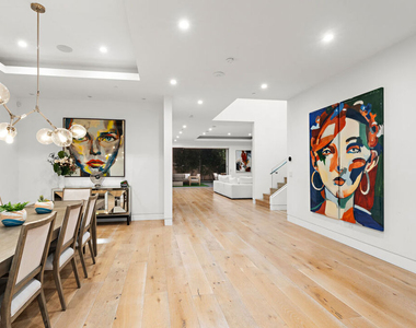 637 N Gardner Street - Photo Thumbnail 16