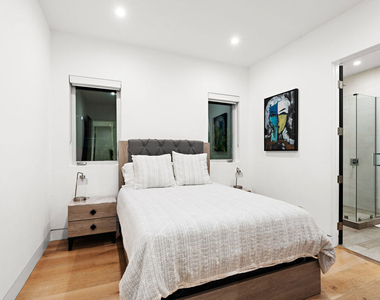 637 N Gardner Street - Photo Thumbnail 34