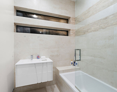 637 N Gardner Street - Photo Thumbnail 27