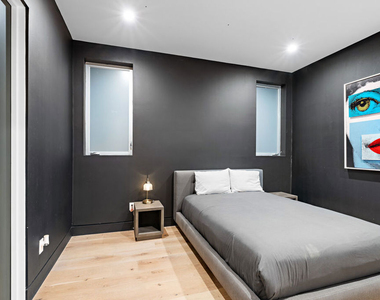 637 N Gardner Street - Photo Thumbnail 37