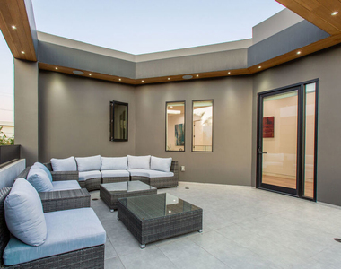 736 N Curson Avenue - Photo Thumbnail 40