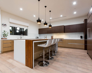 736 N Curson Avenue - Photo Thumbnail 23