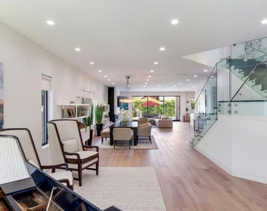 736 N Curson Avenue - Photo Thumbnail 7