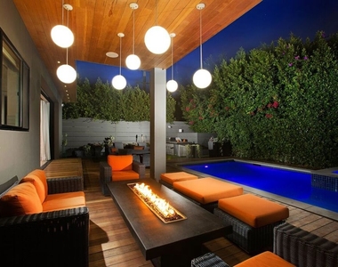 736 N Curson Avenue - Photo Thumbnail 4