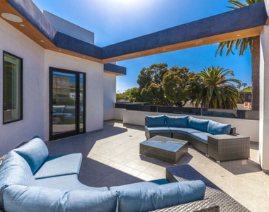 736 N Curson Avenue - Photo Thumbnail 41