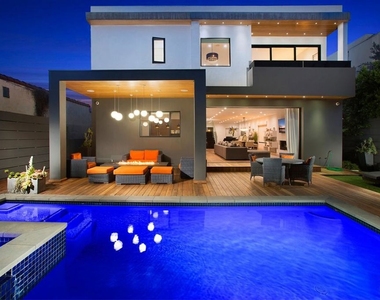 736 N Curson Avenue - Photo Thumbnail 1